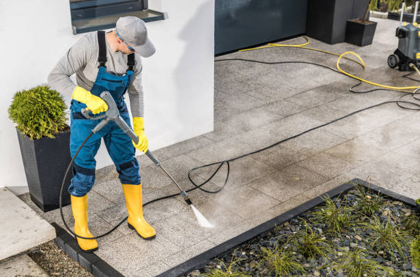Best Deck Pressure Washing  in Sisco Heights, WA